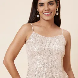 Globus Shoulder Strap Sequinned Party Top-image-20