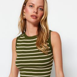 Trendyol Horizontal Striped Round Neck Sleeveless Fitted Crop Top-picture-34