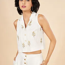AKKRITI BY PANTALOONS Floral Embellished Shirt Collar Cotton Crop Top-picture-7