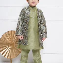 Aj DEZInES Boys Floral Embroidered Mandarin Collar Straight Kurta With Pyjama-27