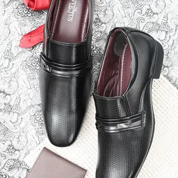 INVICTUS Men Black Solid Formal Slip On Shoes-image-24
