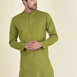 DEYANN Men Green Solid Kurta-picture-24