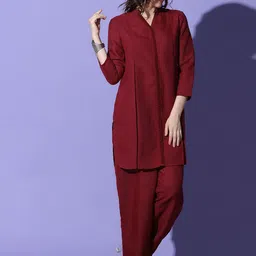 FUTURO Embroidered Details Mandarin Collar Neck Top With Trousers Co-Ords-picture-30