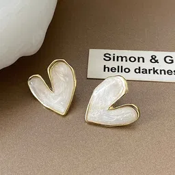 VAGHBHATT Heart Shaped Studs Earrings-4