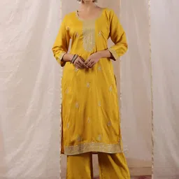 Ishin Ethnic Motifs Embroidered Detail Silk Kurta-picture-12