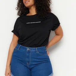 Trendyol Women Plus Size Mid Rise Denim Shorts-image-64