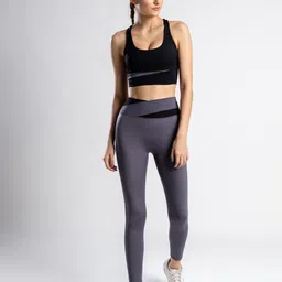 SKNZ Full Coverage Non-Padded Workout Bra-3