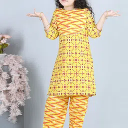 ADIVA Girls Yellow Floral Printed Kurta with Palazzos-image-19