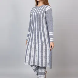 TYSORT Striped Regular Thread Work Kurta With Trousers image 4