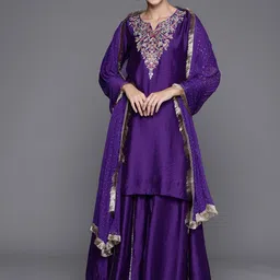 Varanga Floral Thread Embroidered Sequinned Chanderi Silk Kurta & Palazzos With Dupatta-16