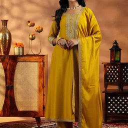 Libas Floral Yoke Design Regular Zari A Line Kurta with Trousers & Dupatta image 3