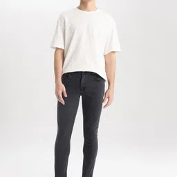 DeFacto Men Mid-Rise Light Faded Slim Fit Jeans-image-5