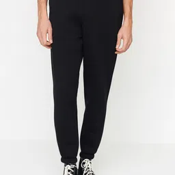 Trendyol Men Mid-Rise Regular Fit Joggers-picture-8