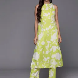 Varanga Floral Printed Halter Neck Sleeveless Regular Kurta With Trousers-image-77