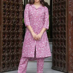 Jollity Women Floral Printed Regular Kurta with Trousers-22
