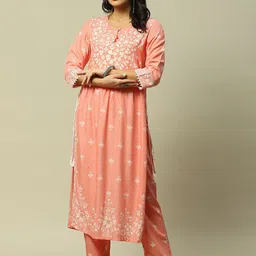 Rangriti Floral Printed Keyhole Neck Regular Straight Kurta With Trousers-picture-2