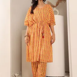 Varanga Women Floral Printed Regular Pure Cotton Kurta with Trousers-44