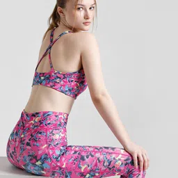 ONLY Abstract Print Half Coverage Racerback Bra With Moisture Wicking image 3