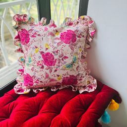 THROWPILLOW White & Pink Floral Printed Ruffled Square Cushion Cover-9