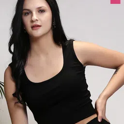 Sera Basics Scoop Neck Fitted Tank Crop Top-picture-25