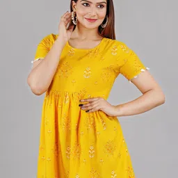 MARISY Floral Printed Gathered & Pom Pom Regular Top-image-33