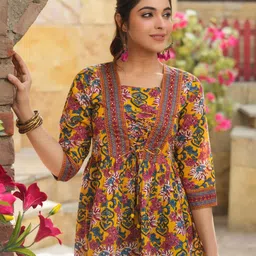 Rain & Rainbow Floral Print Cotton Empire Top-image-16