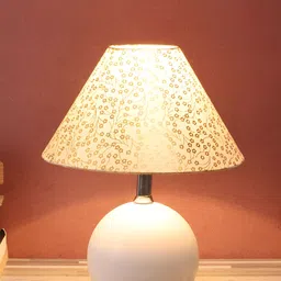 BrightDaisy Gold-Toned Printed Metal Frusturical Shaped Table Lamp-17