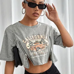 Stylecast X Slyck Typography Printed Zip Detail Pure Cotton Crop Top-10