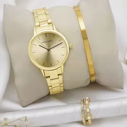 JOKER & WITCH Women Gold-Toned Dial & Gold Toned Stainless Steel Bracelet Style Straps Analogue Watch JWLT622-54