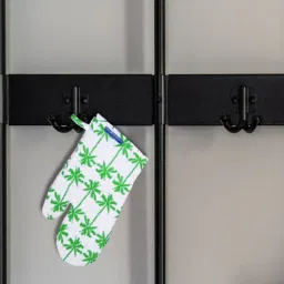 ambbi collections Green & White Cotton Heat Resistant Oven Gloves-picture-16