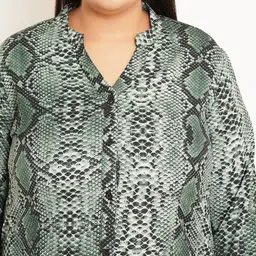 U&F Beyond Plus Size Abstract Printed Mandarin Collar Roll-Up Sleeves Shirt Style Top image 2