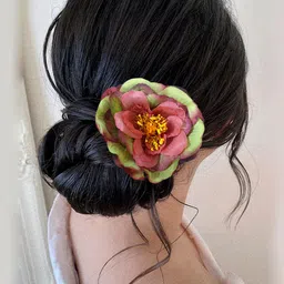Hair Flare Embellished Alligator Hair Clip image 3