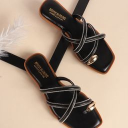 madam glorious Women Embellished One Toe Flats-image-60