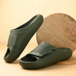The Roadster Lifestyle Co Men Casual Sliders-picture-39