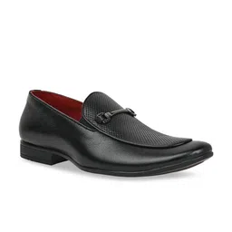 Regal Men Textured Leather Formal Loafers-30
