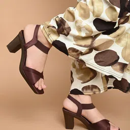 JM Looks Open Toe Block Heels With Backstrap image 5