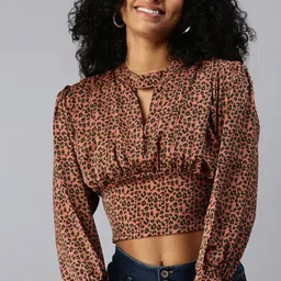 SHOWOFF Mauve Animal Print Keyhole Neck Crepe Styled Back Crop Top-image-21