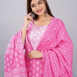 YUSRA Floral Printed Regular Kurta with Trousers & With Dupatta image 2