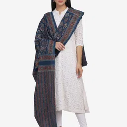 THE WEAVE TRAVELLER Blue & Red Ethnic Motifs Printed Pure Cotton Block Print Dupatta image 3