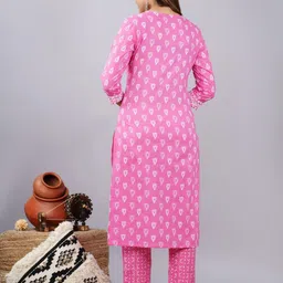YUSRA Floral Printed Regular Kurta with Trousers & With Dupatta image 3