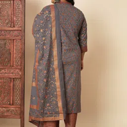 Vbuyz Plus Size Floral Printed Regular Kurta With Trousers & Dupatta image 5