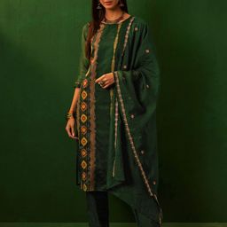 Sangria Geometric Printed Boat Neck Kurta With Trouser & Dupatta-20