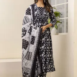 Nayo Women Ethnic Motifs Printed Regular Pure Cotton Kurta with Trousers & With Dupatta-image-24