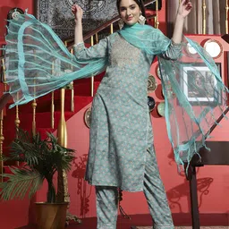 Sangria Ethnic Motifs Printed Lace Thread Work Kurta & Trousers With Dupatta-43