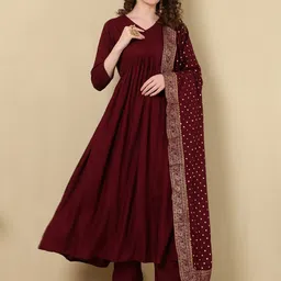GLAM ROOTS Women Pleated Kurta with Trousers & With Dupatta-image-38