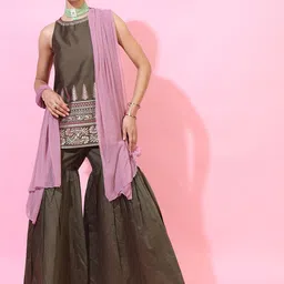 Vishudh Women Green Kurti with Sharara & With Dupatta-image-78