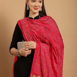 SOUNDARYA Printed Bandhani Dupatta with Zari image 5