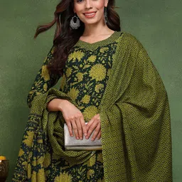 KALINI Floral Printed V-Neck Straight Kurta & Trousers With Dupatta-10