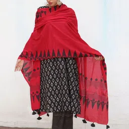 Chidiyaa Block Printed Pure Cotton Dupatta image 3