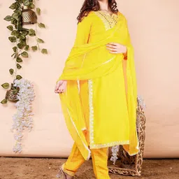 R RANAK CREATION Floral Embroidered Regular Kurta With Trousers & Dupatta image 3